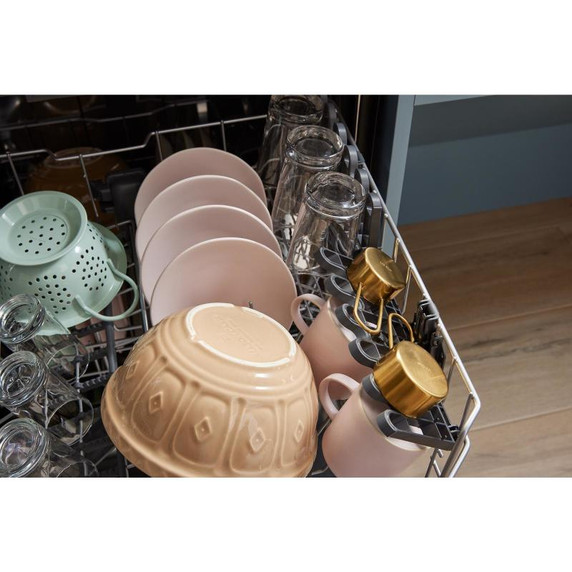 Whirlpool® Lave-vaisselle affleurant aux armoires en noir avec 3ᵉ panier - 44 dBA WDT550SAPB