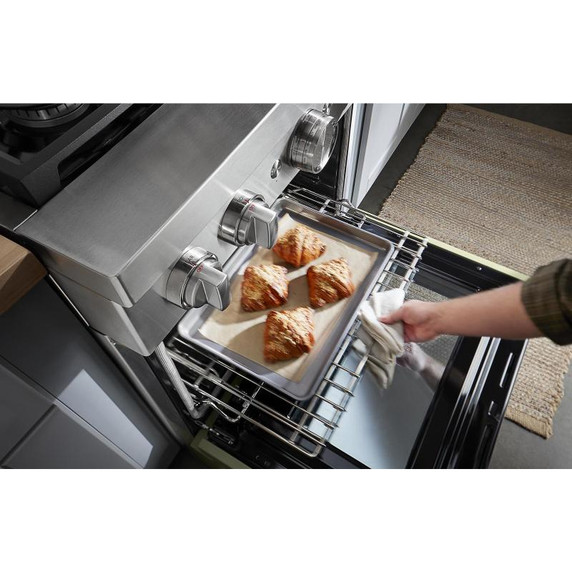 Kitchenaid® Cuisinière commerciale intelligente bicombustible avec 4 brûleurs - 30 po KFDC500JAV