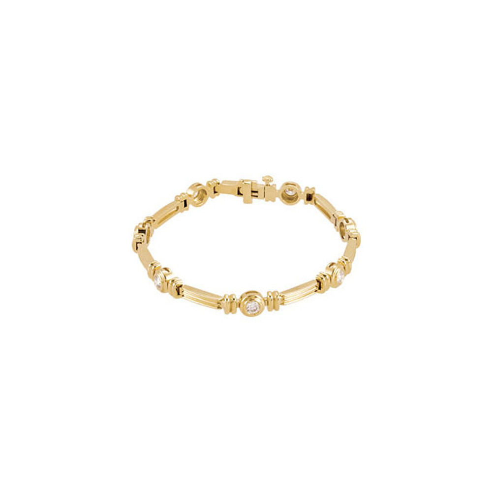Simple and brilliant, this classic tennis 7.5" bracelet features 7 round, brilliant diamonds set in 14k yellow gold.