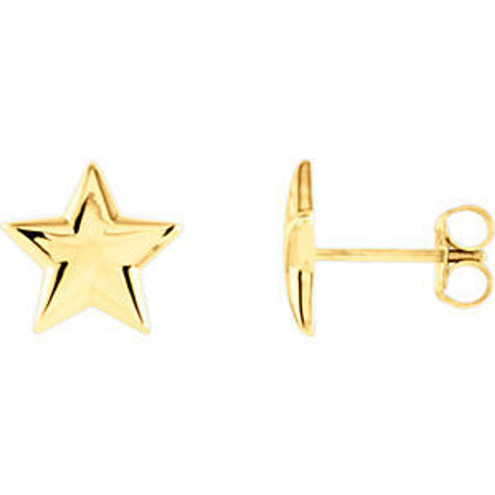 Splendid 14Kt yellow gold star stud earrings. The length of the earrings is 9.75mm. Total weight of the gold is 1.65 grams.