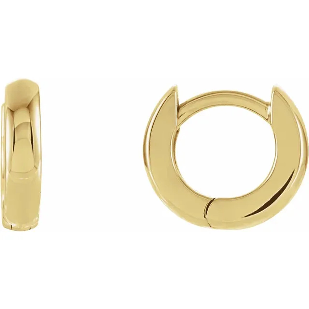 Give every look the perfect finishing touch with these must-have hinged hoop earrings.