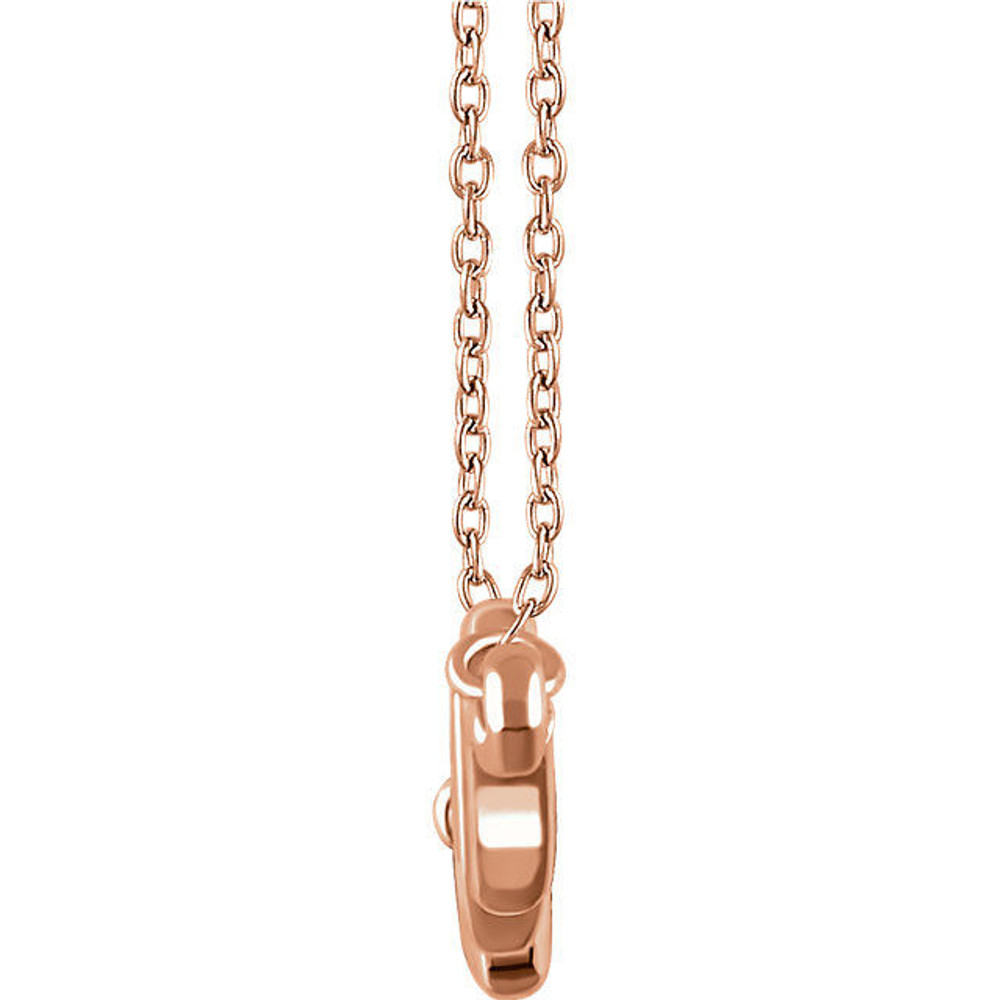  Decorated with a heartbeat link, this 14k gold necklace enhances your outfit with steadfast style. 