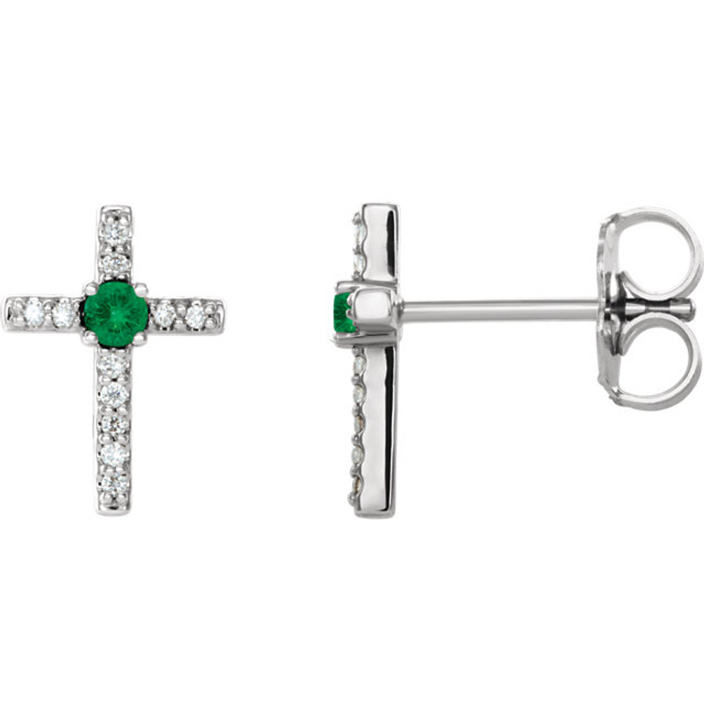 The rich verdant color of spring, emerald symbolizes love and new beginnings. JA Diamonds emeralds are a vivid green.
Diamonds are G-H in color and I1 or better in clarity. Polished to a brilliant shine.