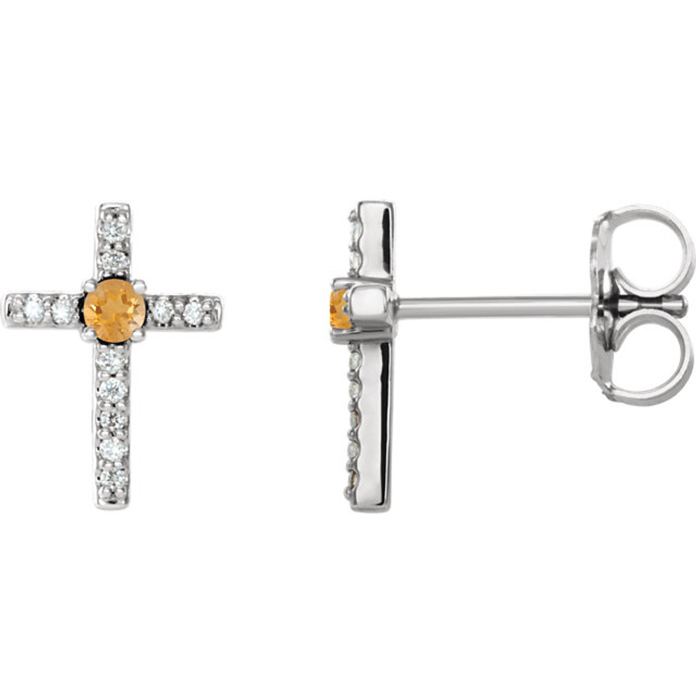 Citrine adds lemon zest to any design. JA Diamonds citrine has a bright sunny color that adds a warm glow to your wardrobe.
Diamonds are G-H in color and I1 or better in clarity. Polished to a brilliant shine.