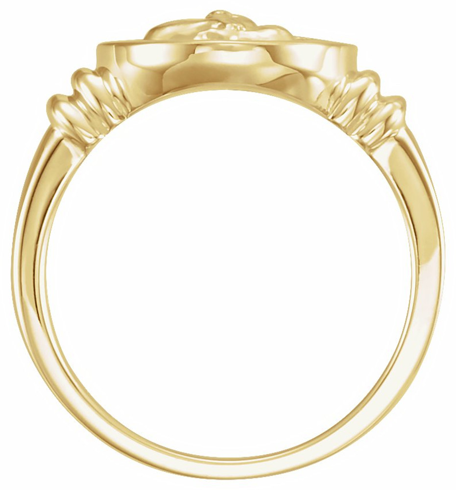 With a charming golden guardian angel to watch over you, this ring is a beautiful, comforting addition to any outfit.
