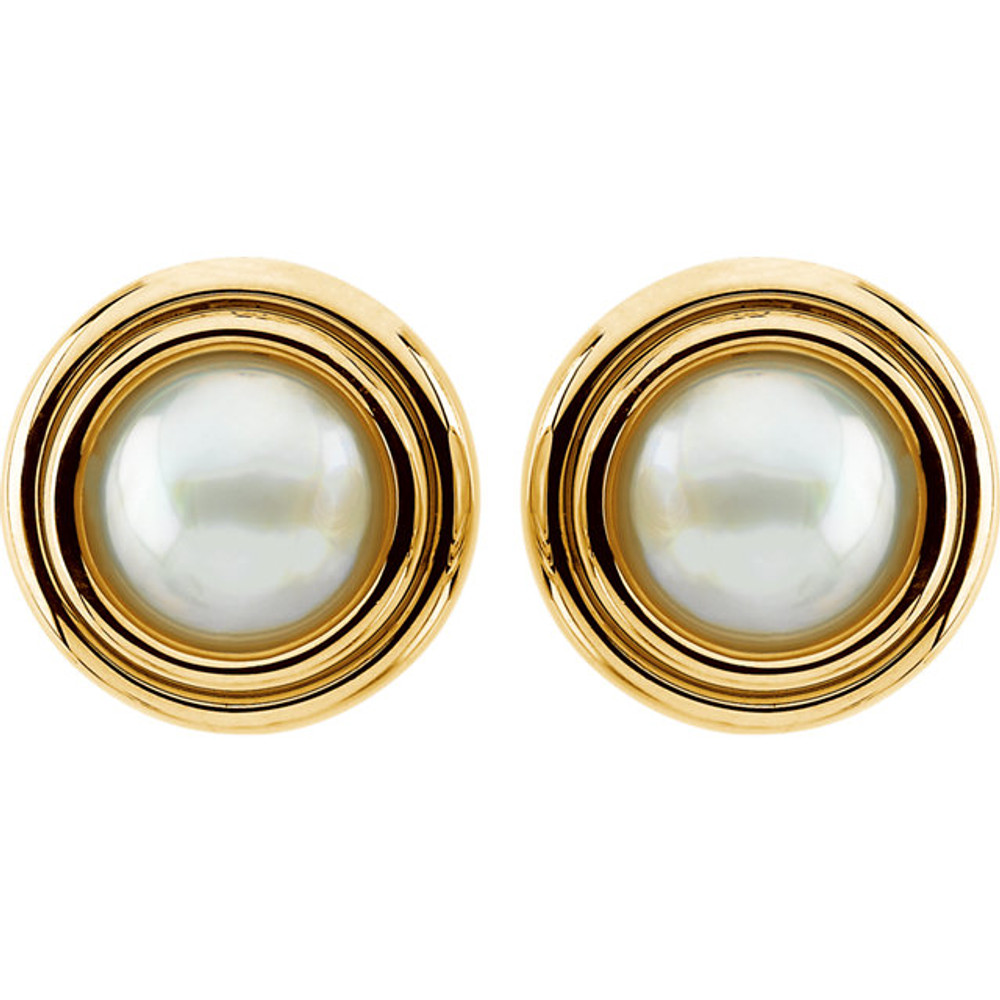 Product Specifications

Quality: 14K Yellow Gold

Jewelry State: Complete With Stone

Size: 15.00 mm/ Pair

Stone Type: Cultured Pearl

Stone Color: White

Weight: 15.05 grams

Finished State: Polished