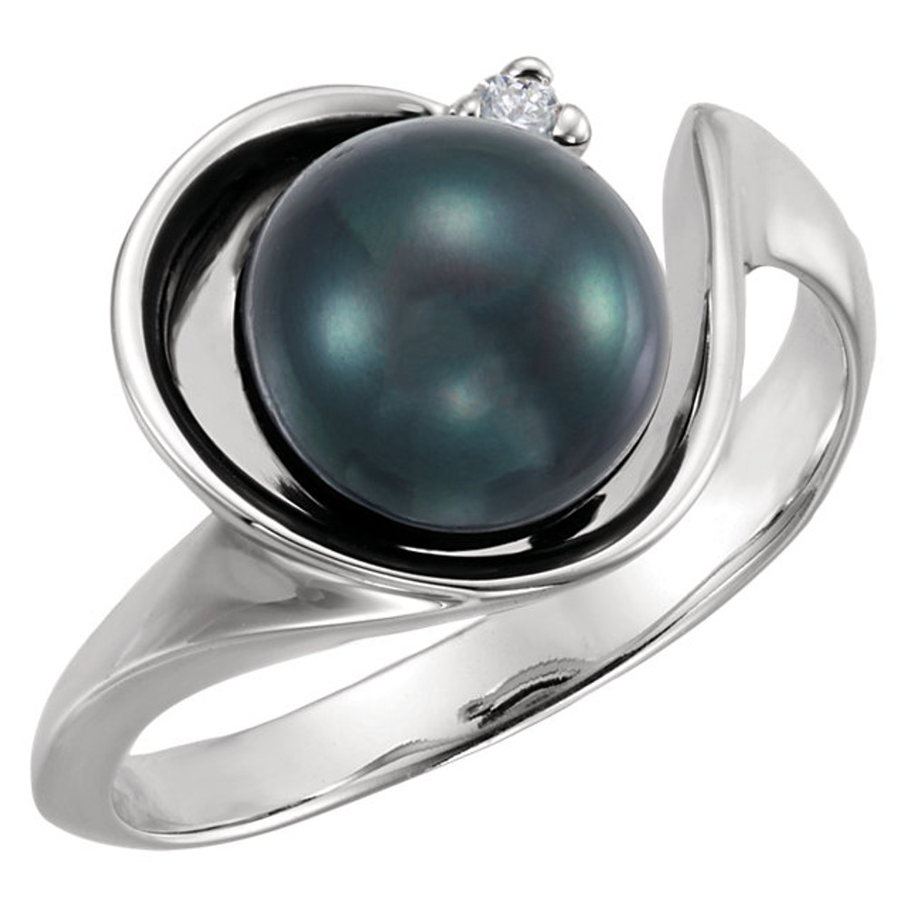 This charming akoya cultured pearl and 14k white gold ring adds understated class to any outfit, making it great with either everyday wear or for special occasions. Completing the look, the 8mm pearl is accented by a small diamond.