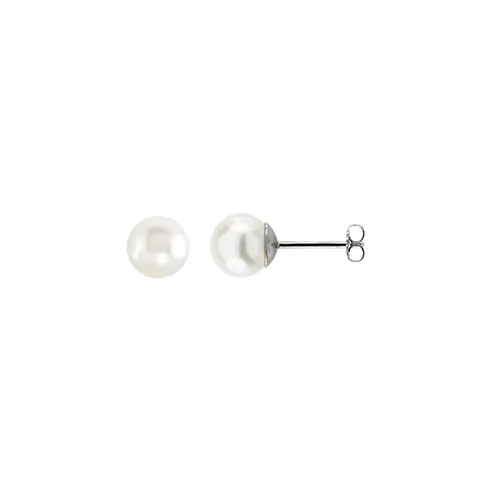 Simple, subtle and absolutely breathtaking, these pearl stud earrings are perfect any time.
