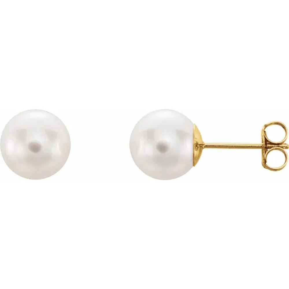 Simple yet breathtaking, these pearl stud earrings are perfect for any occasion.