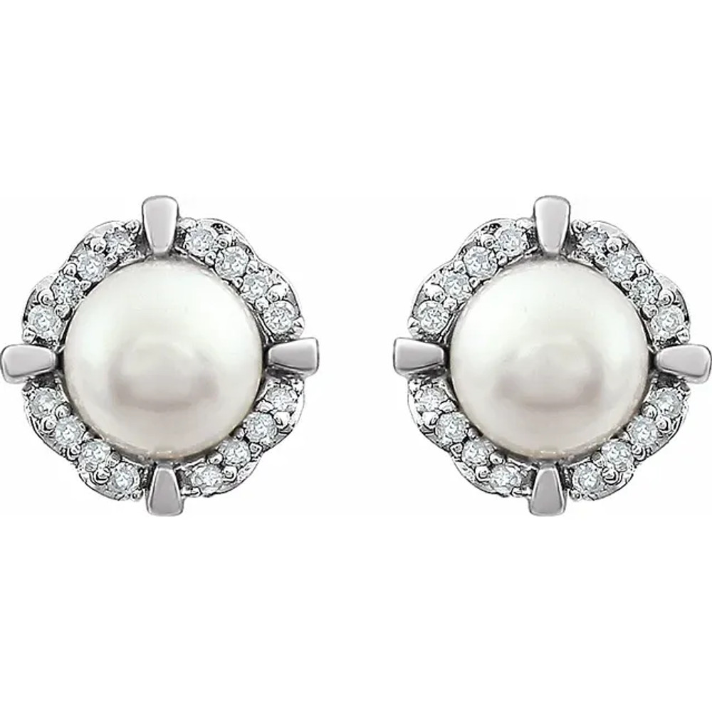 An enchanting choice for any occasion, these beautiful pearl & diamond stud earrings suit her classic style.
