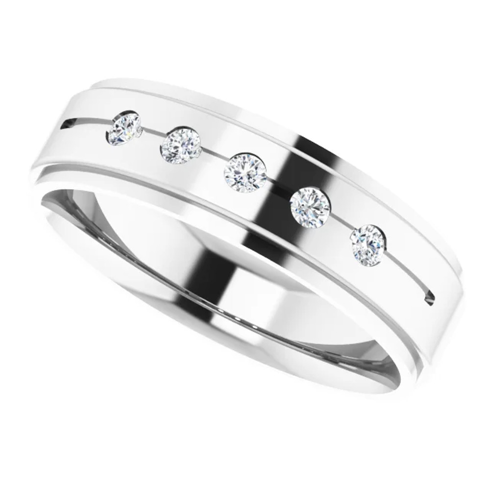 Whatever you’re celebrating, choose this diamond band to mark the occasion.