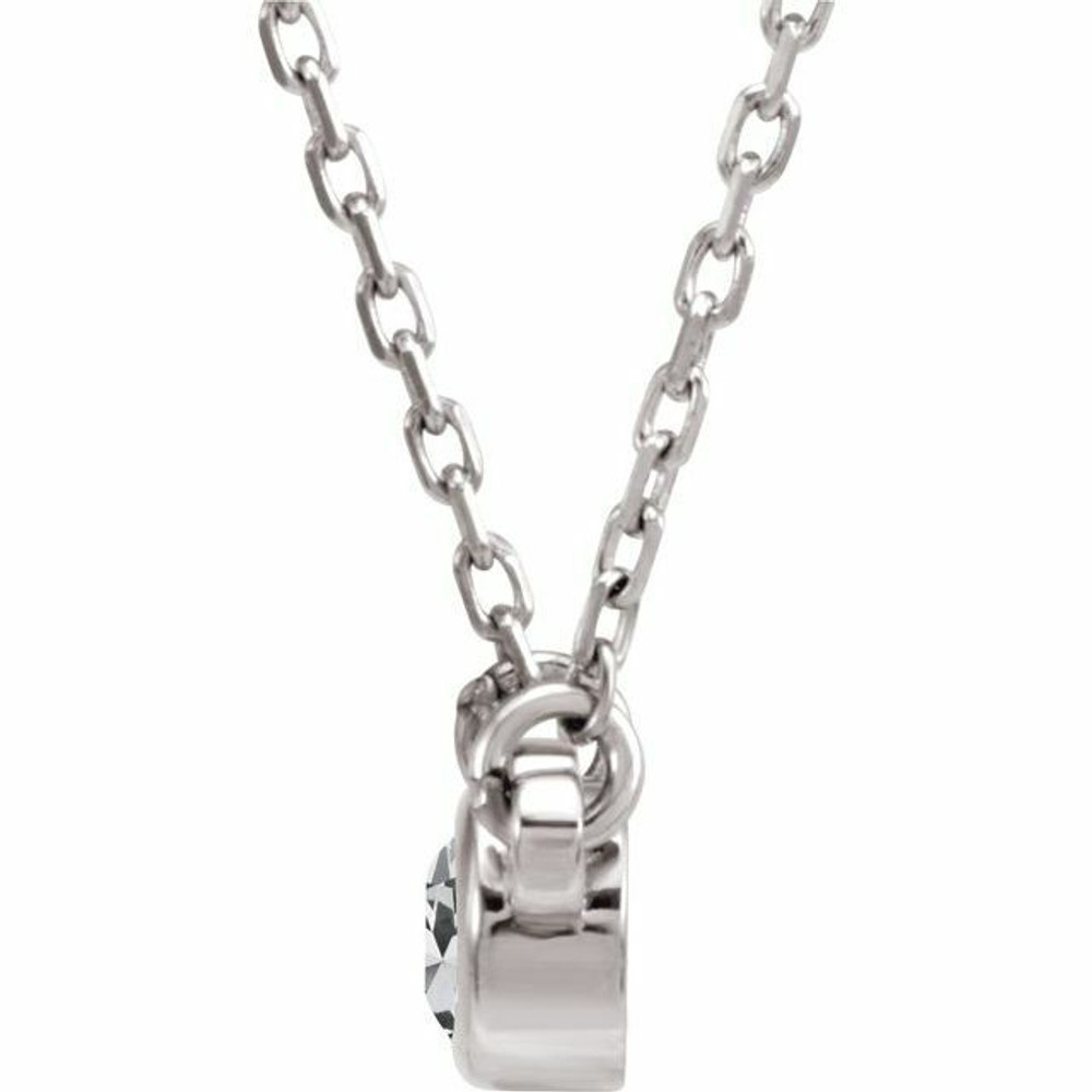 Show off your eye for sophisticated style with this diamond pendant in white gold.