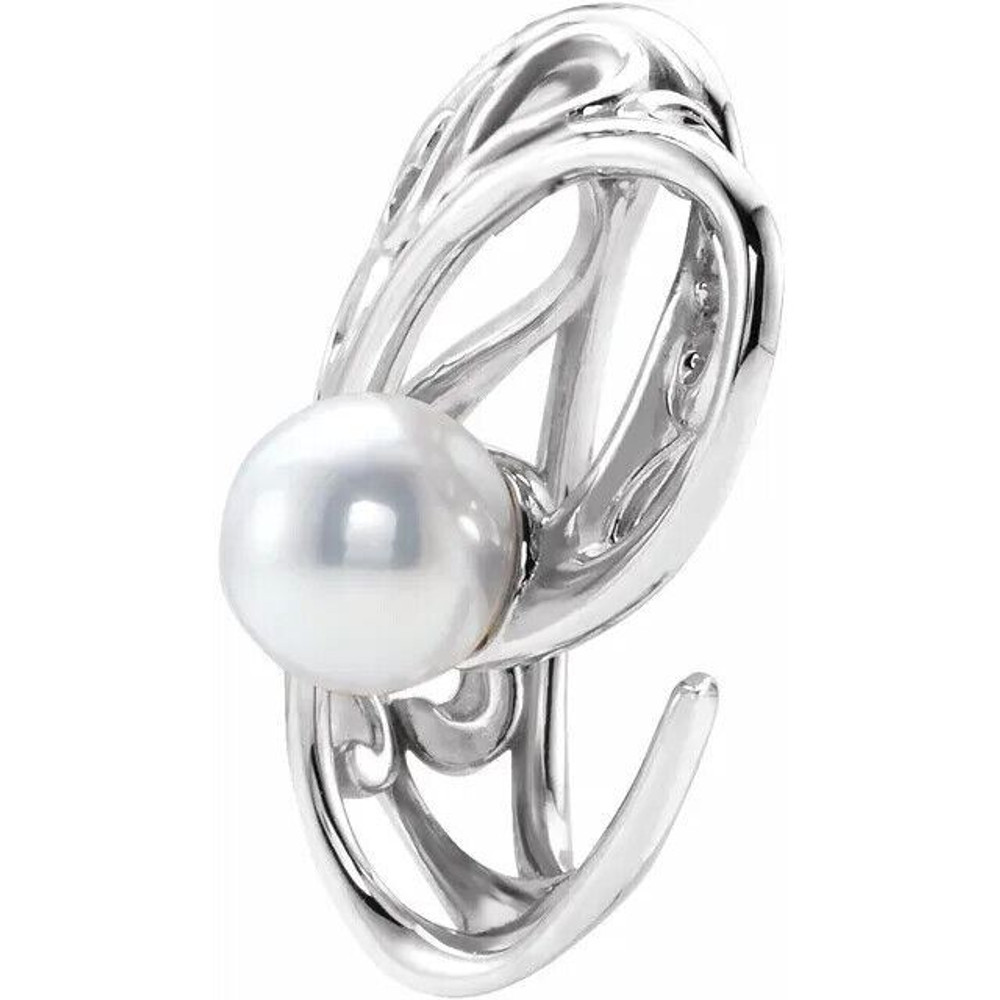 Dress her neck in elegant simplicity with this stunning pearl pendant.