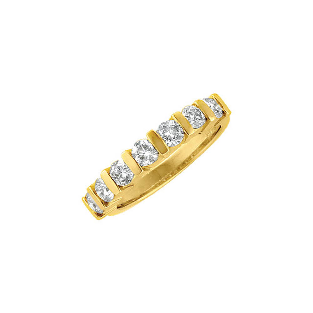 Product Specification

Quality: 14K Yellow Gold

Jewelry State: Complete With Stone

Total Carat Weight: 1

Ring Size: 06.00

Stone Type: Diamond

Stone Shape: Round

Stone Color: G-H

Stone Clarity: SI2-SI3

Stone Size: 03.40 mm

Weight: 4.10 grams

Finished State: Polished