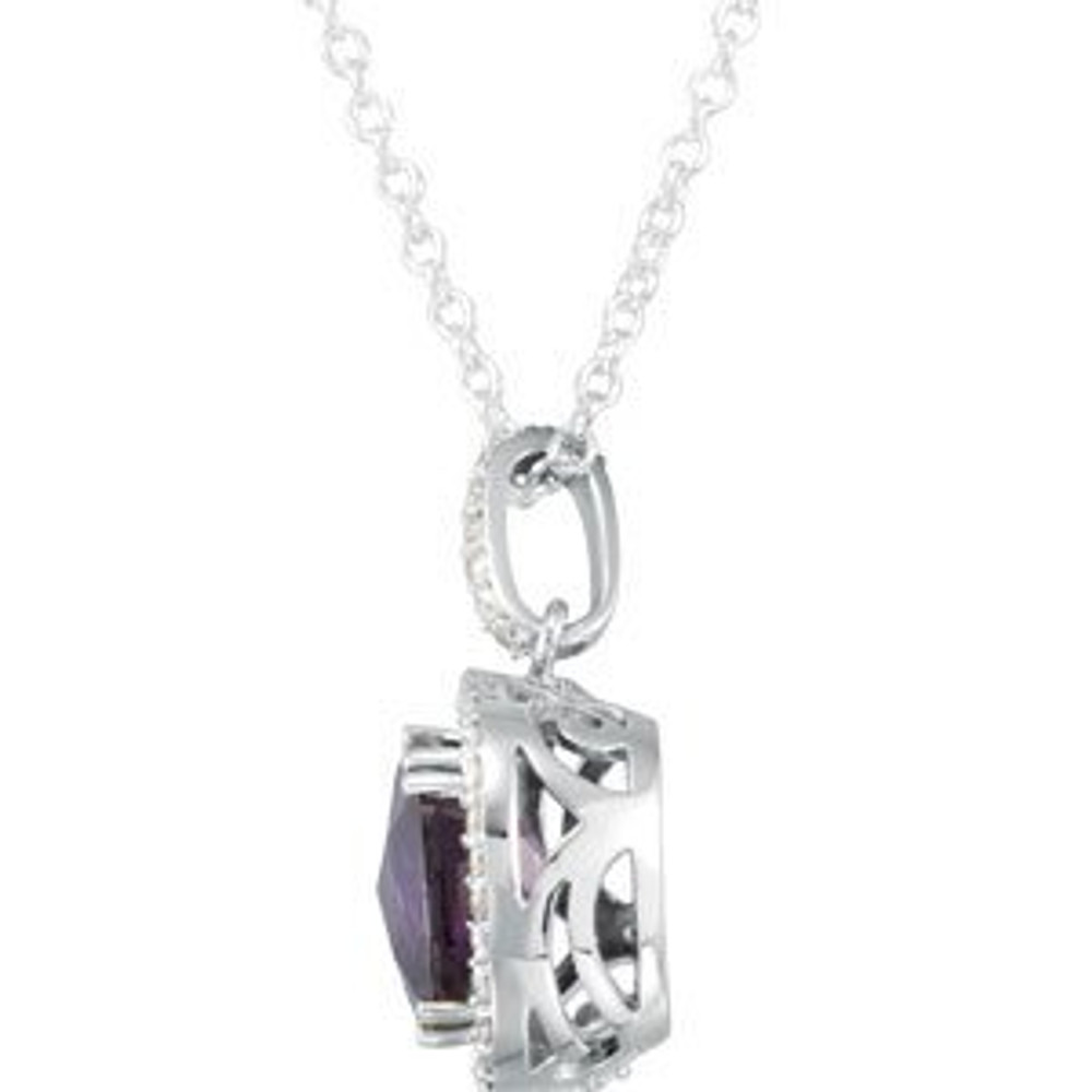 Make a glamorous statement with this stunning amethyst pendant.