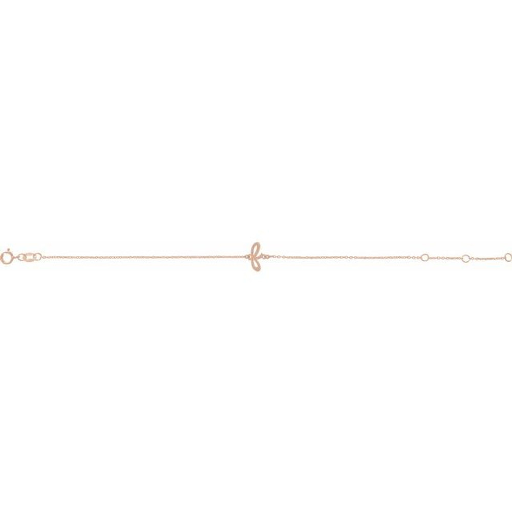 Versatile and refined, this platinum bracelet fits any occasion with ease.