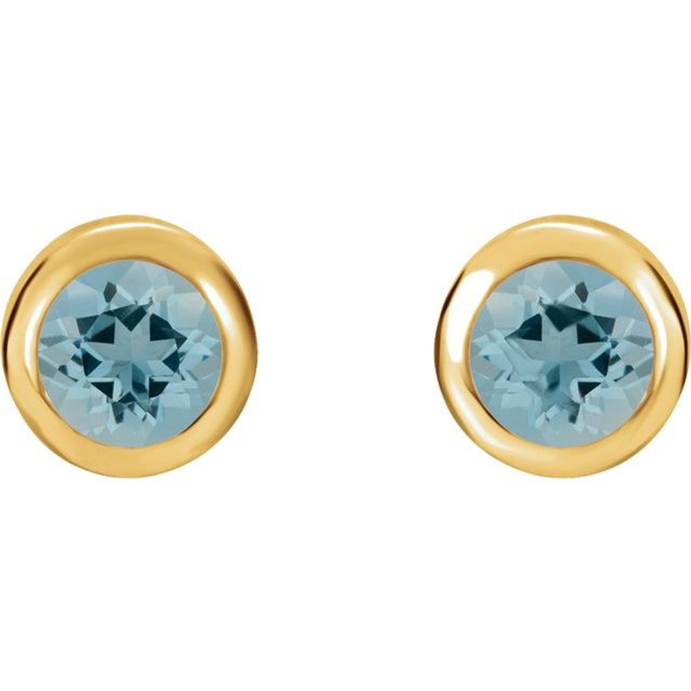 These aquamarine earrings add a touch of elegance to any ensemble.