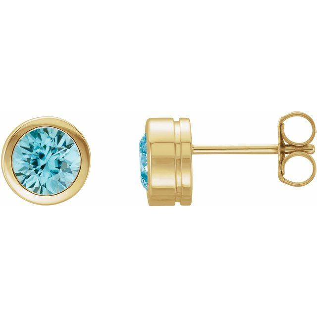 Perfect for adding sophistication to any look, these hoop earrings are a true testament to modern luxury and craftsmanship.