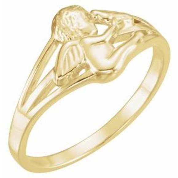 A lovely expression of faith, this 9.7mm cherub & dove ring proclaims deep and heartfelt devotion.