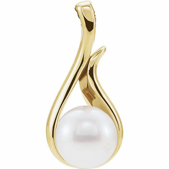 Modern and alluring, this pearl drop pendant is destined to be admired. Created in 14K yellow gold, this sumptuous style showcases a luminous 5.0-5.5mm cultured freshwater pearl. Polished to a brilliant shine.