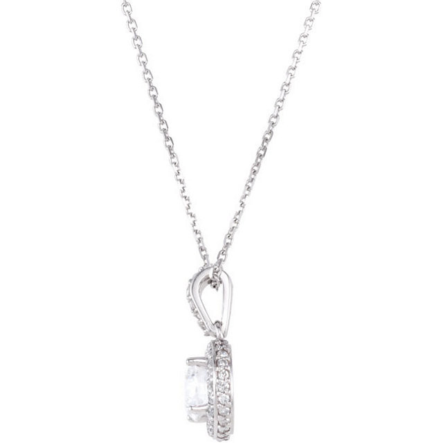 This artfully designed 1.00 ct. tw. round cut diamond 18" entourage necklace in 14kt white gold is just what you were looking for. Thrill friends and family with this exceptional necklace. Simple yet seductive, this piece shines with round cut diamond. This necklace is surely designed to impress.