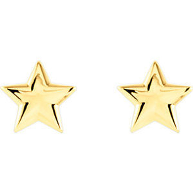 Splendid 14Kt yellow gold star stud earrings. The length of the earrings is 9.75mm. Total weight of the gold is 1.65 grams.