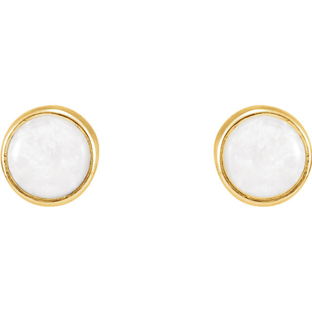 Great looking 14Kt yellow gold earrings featuring a 5mm opal in each.