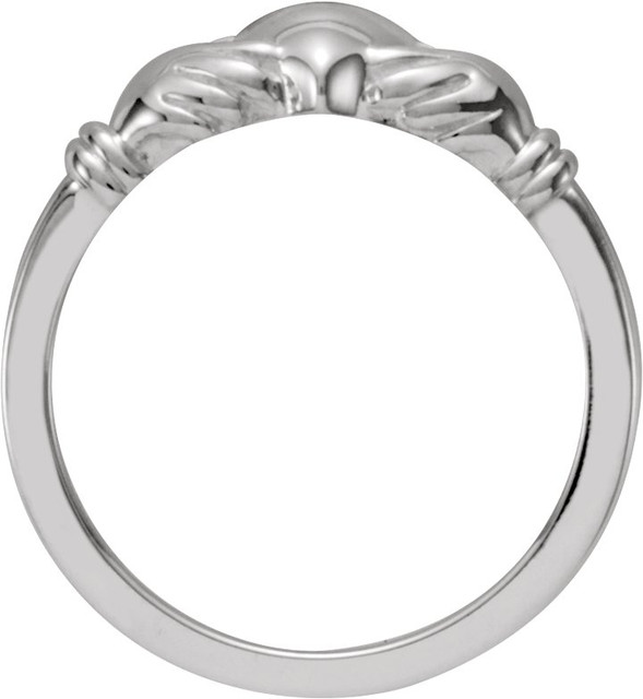 This traditional Irish symbol represents love for the heart, friendship for the hands, and loyalty for the crown. This traditional Claddagh ring is set in polished sterling silver.