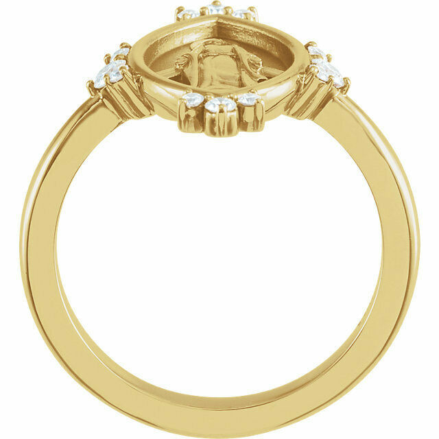This 14k yellow gold symbolic ring features 12 brilliant diamond accents and an oval miraculous medal. Fits a size 7 finger.