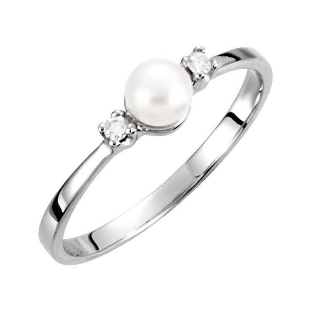 This beautiful pearl and diamond ring is both fashionable and classy. Seated at the top of the 14k white gold ring is a 4.5mm white freshwater cultured pearl. Diamonds are .04ctw, G or better in Color, and I1 or better in Clarity.