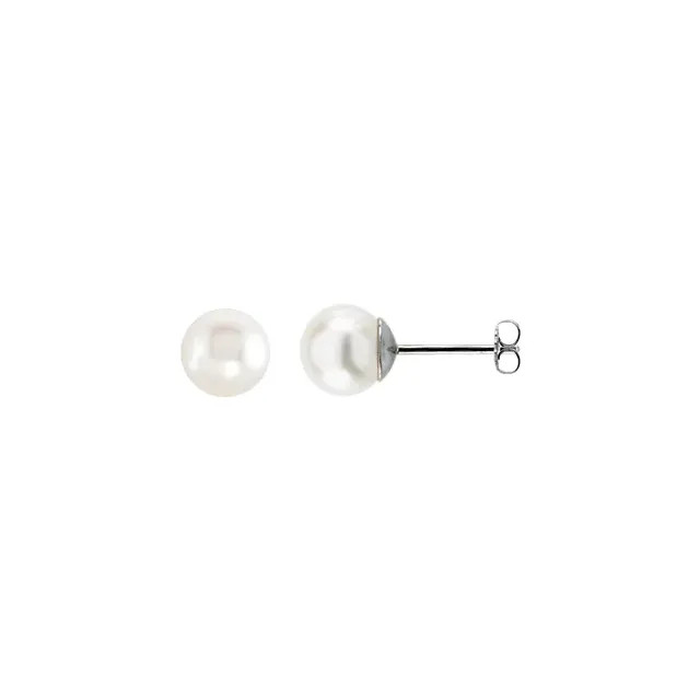 Simple, subtle and absolutely breathtaking, these pearl stud earrings are perfect any time.