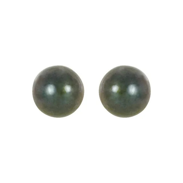 Stunning in their simplicity, these exquisite stud earrings are a lush and lovely every day look.