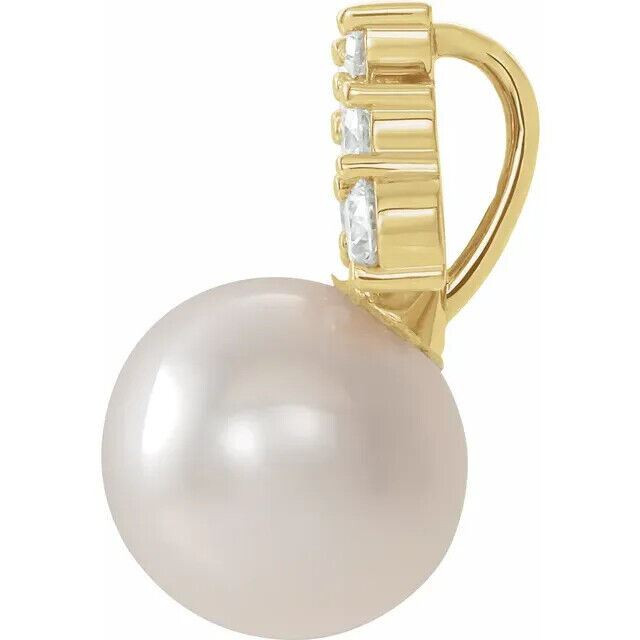 A classic accessory representing her June birthday, this sophisticated pearl pendant makes any occasion special.