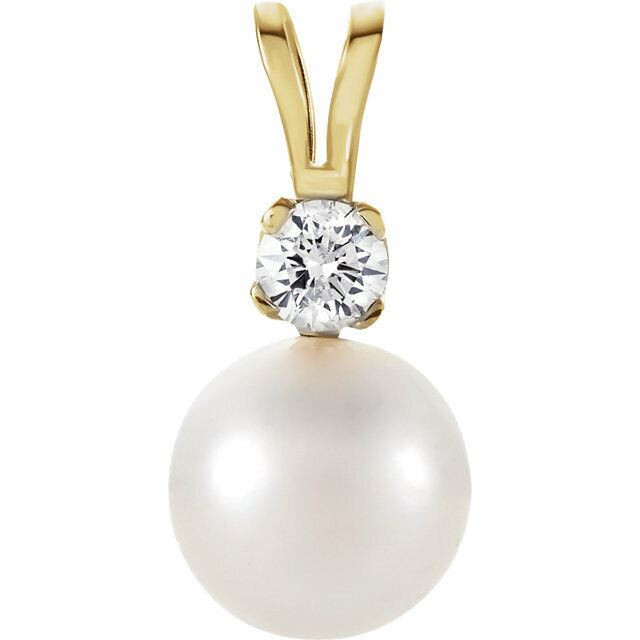 In graceful elegance, this majestic pearl pendant catches the eye. Fashioned in 14K yellow gold, this classically styled design showcases a luminous 7.0mm cultured akoya pearl.