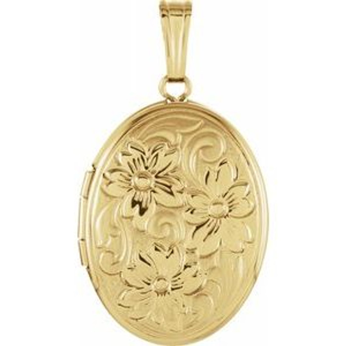 Carry loved ones close with this oval locket crafted in 14k yellow gold.