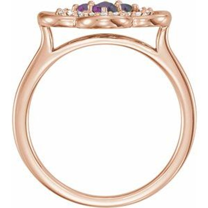 A colorful way to show your love, this alexandrite ring in 14k rose gold is the start of something beautiful.