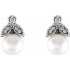 These simple, yet sophisticated freshwater pearl leaf earrings are so easy to wear, for any occasion.