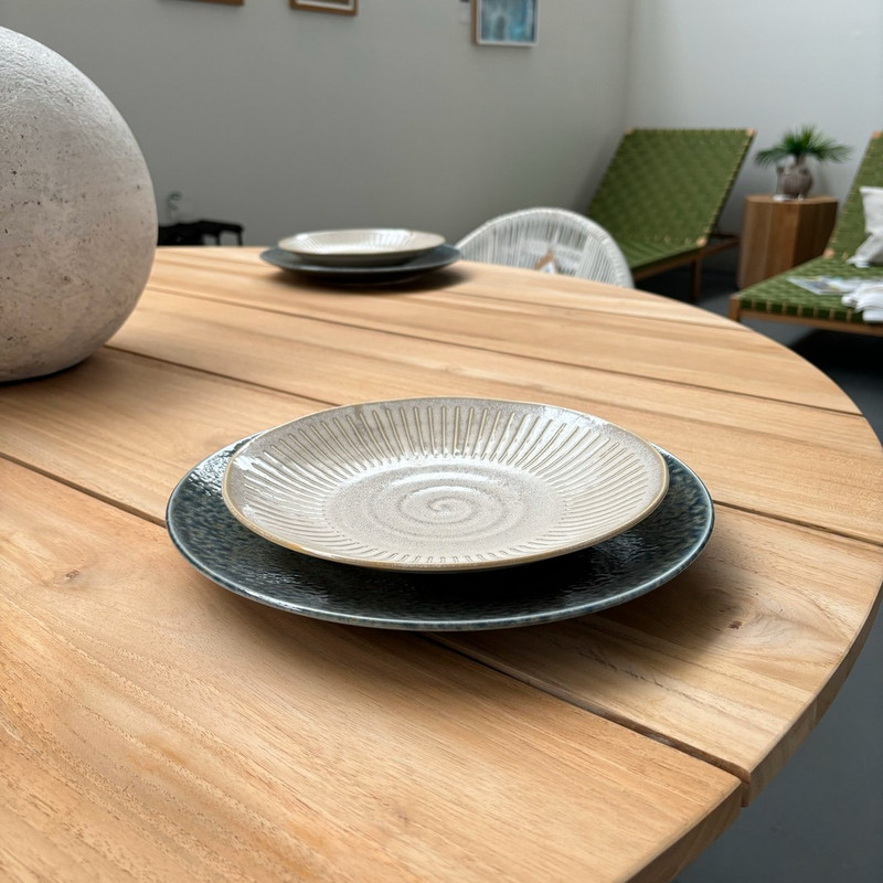 Contemporary design handmade solid teak round outdoor table