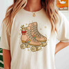 Christmas Roller Skates T-Shirt, Vintage Skating Holiday Graphic Tee, Cute Winter Aesthetic Shirt T-shirt S-5XL