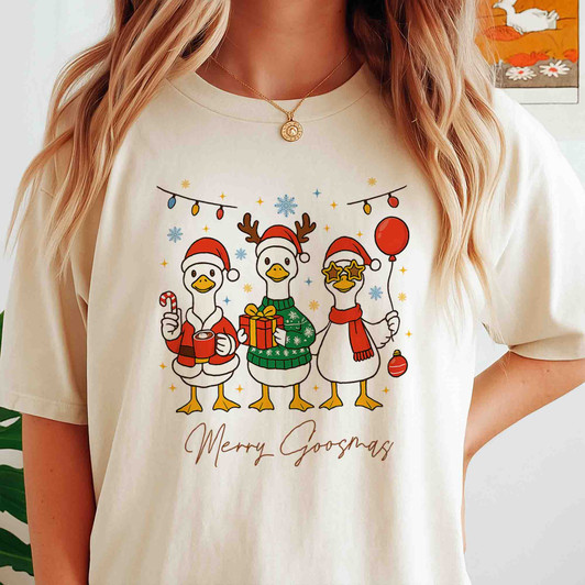 Merry Christmas Goose Santa Silly Preppy Funny T-shirt S-5XL