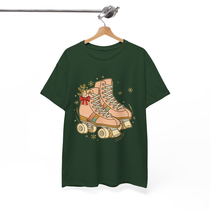 Christmas Roller Skates T-Shirt, Vintage Skating Holiday Graphic Tee, Cute Winter Aesthetic Shirt T-shirt S-5XL