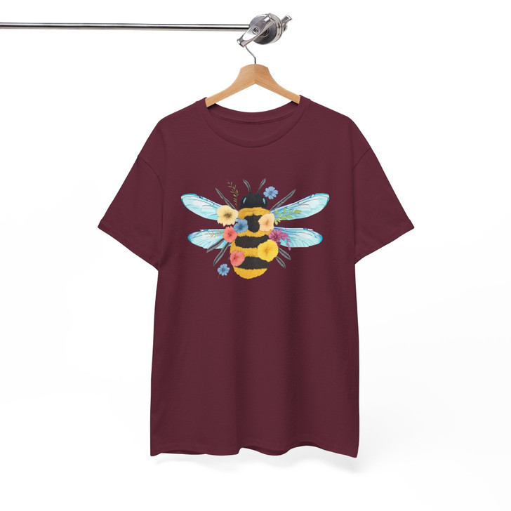 Cute Floral Bee T-Shirt, Nature Bee Tee, Honeybee Botanical Top, Summer Bee Lover T-Shirt, Beekeeper Gift T-Shirt, Aesthetic Bee Tee