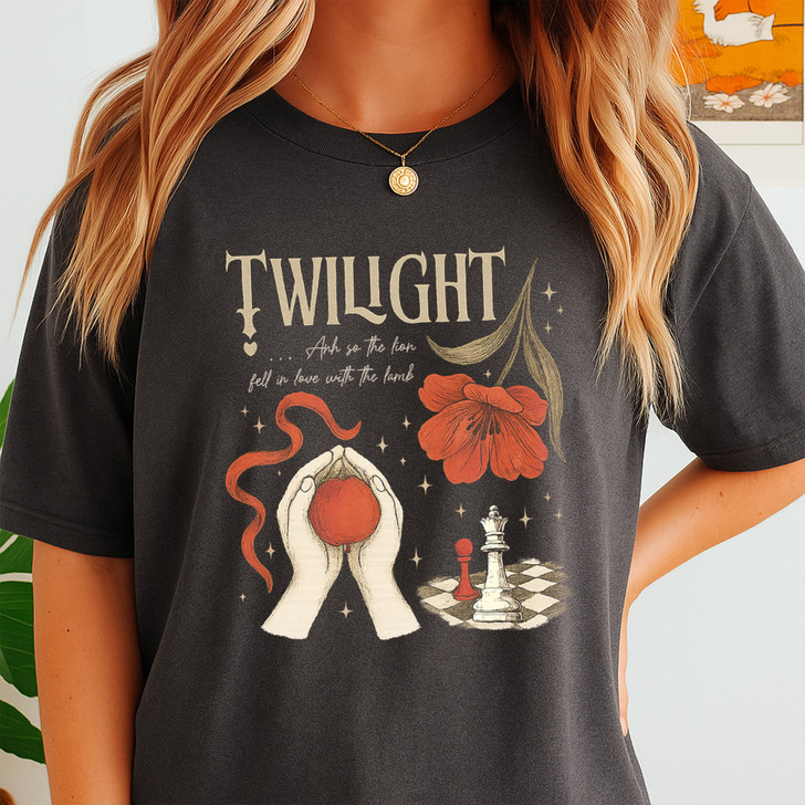 Retro Twilight So The Lion Fell In Love With The Lamb Shirt T-Shirt S-5XL
