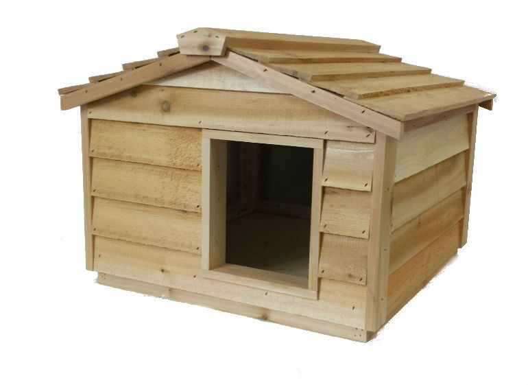 その他 cat and dog house. Large Cedar Insulated Cat or Small Dog House