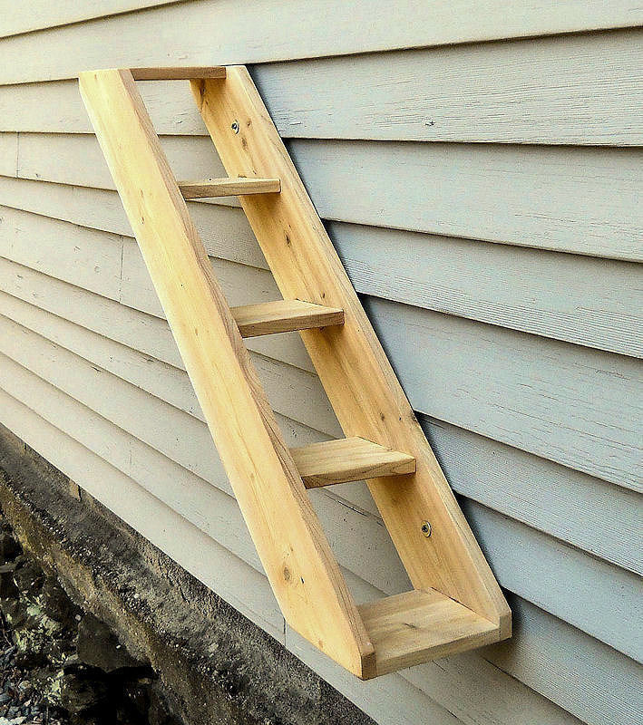 Outdoor Cedar Cat Wall System: Stair / Ladder 5 Steps