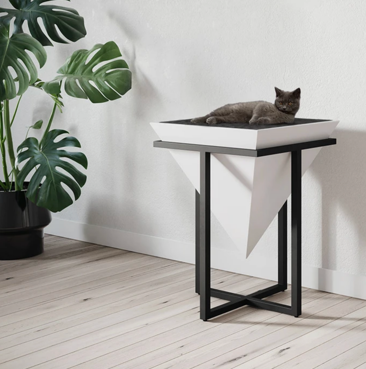 Royal Pyramid Modern Elevated Cat Bed Gray