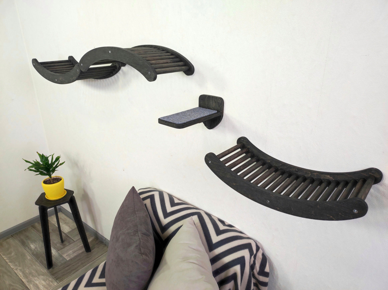 Cat Wall-Mounted Play Area Set with Moon Element and Flat Step