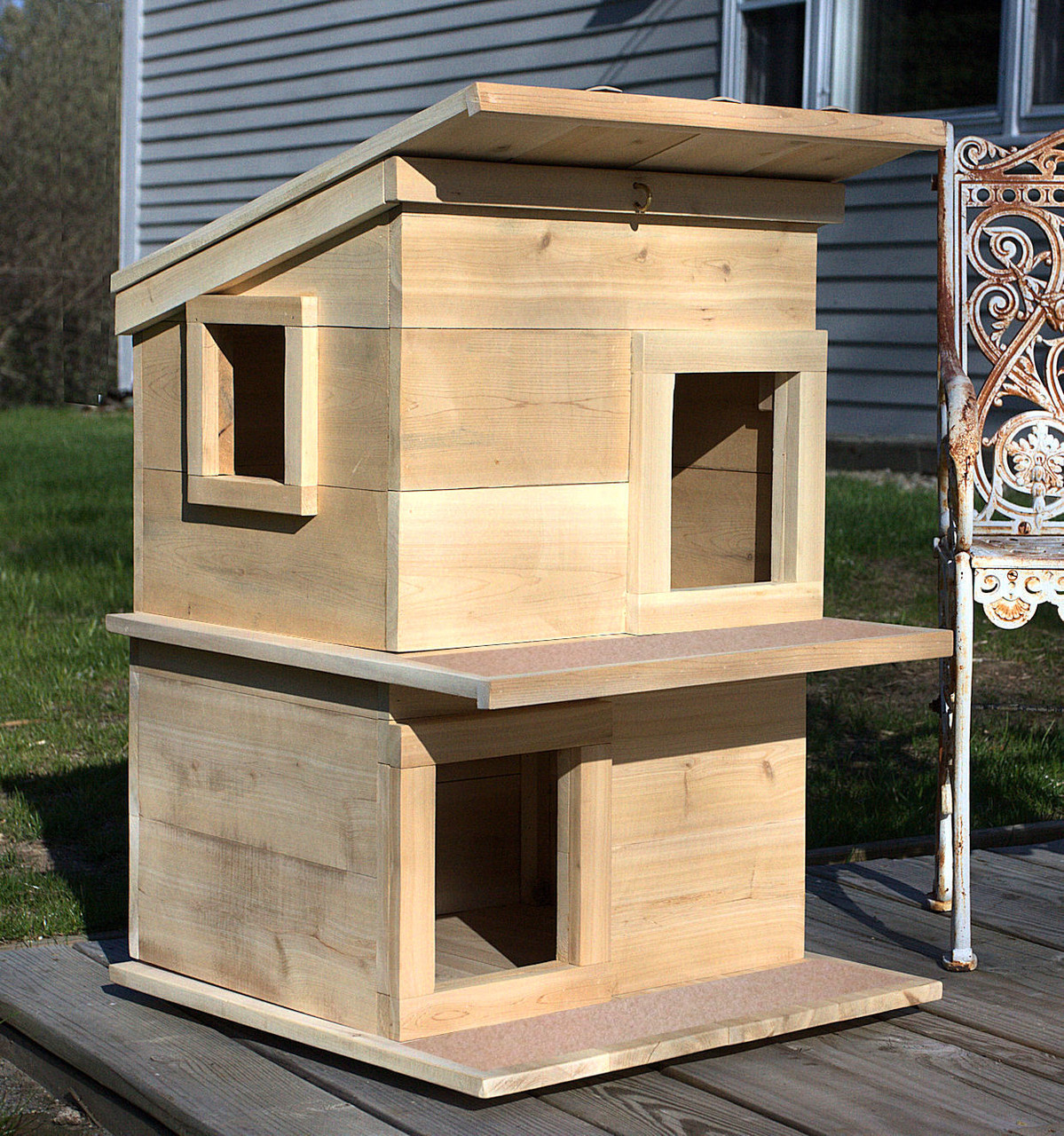 Double Deck Outdoor Cedar Wood Cat House Shelter 12 inch high stand/NO Insulation - NO Heating Pads