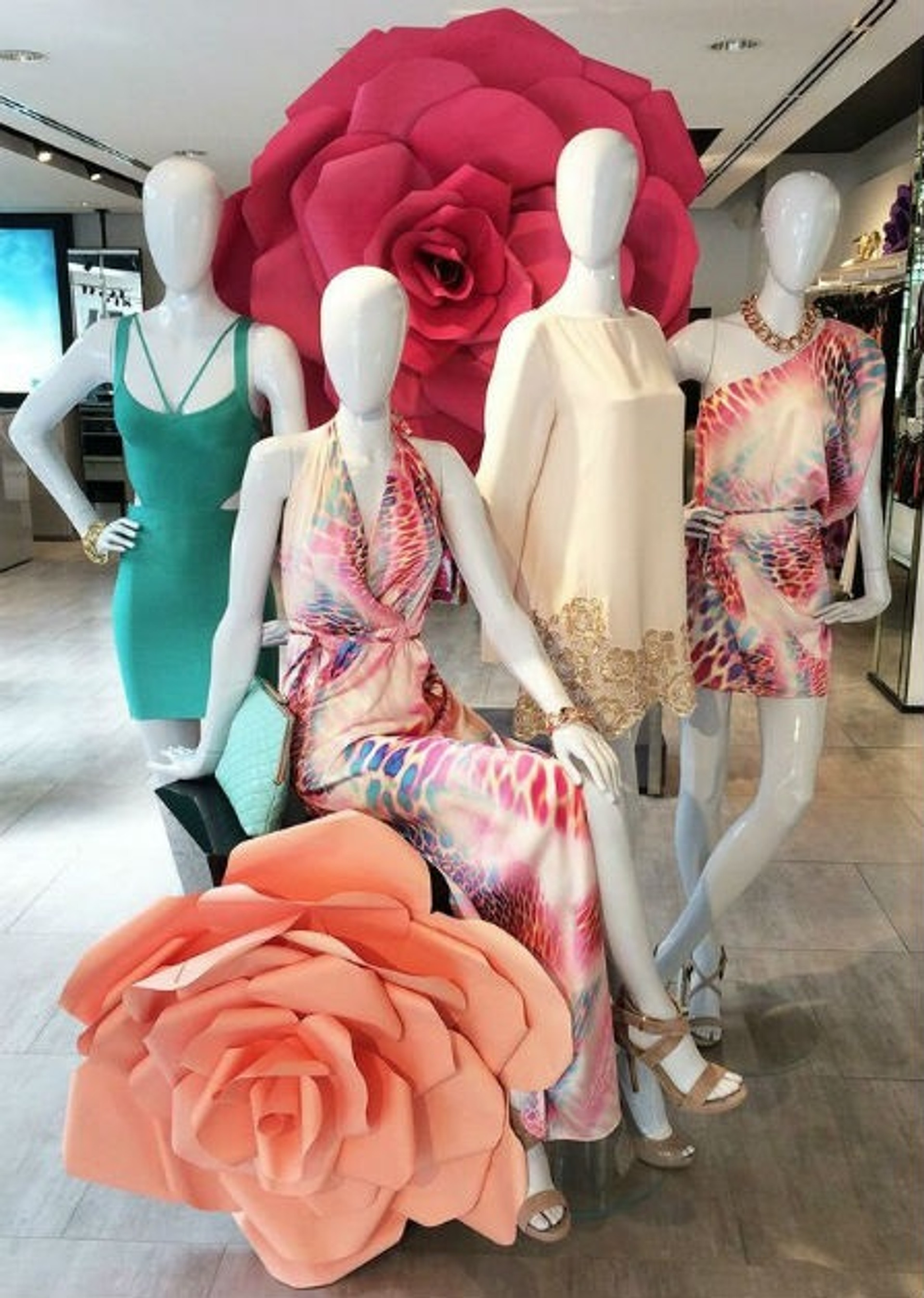 Tips For Choosing The Right Mannequins for your Retail Store - Mannequin  Mode