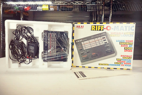 Akai U40 Riff-O-Matic Variable Tempo Phrase Sampler